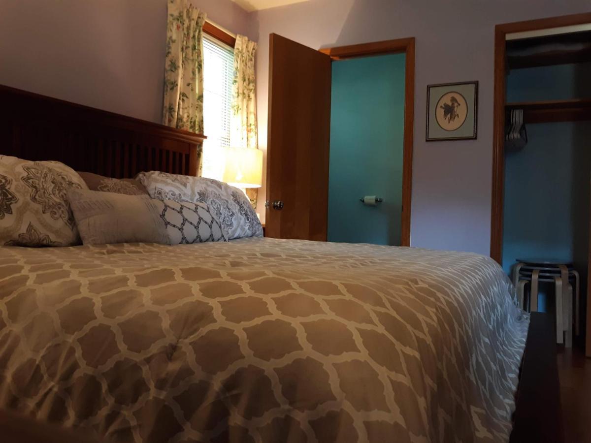 Bed and Breakfast Quiet, Clean House W/ Steel Balls Річмонд Екстер'єр фото